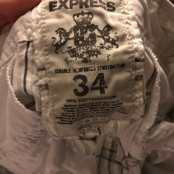 Express Shorts - Picture 3 of 3